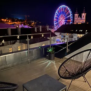 https://rooftop-eger.egerhotels.net
