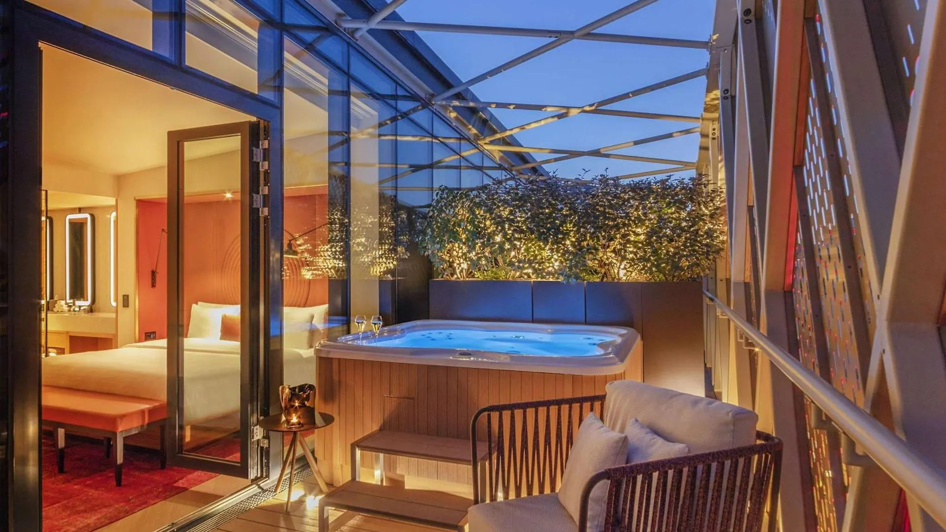 Pullman Budapest 5*,