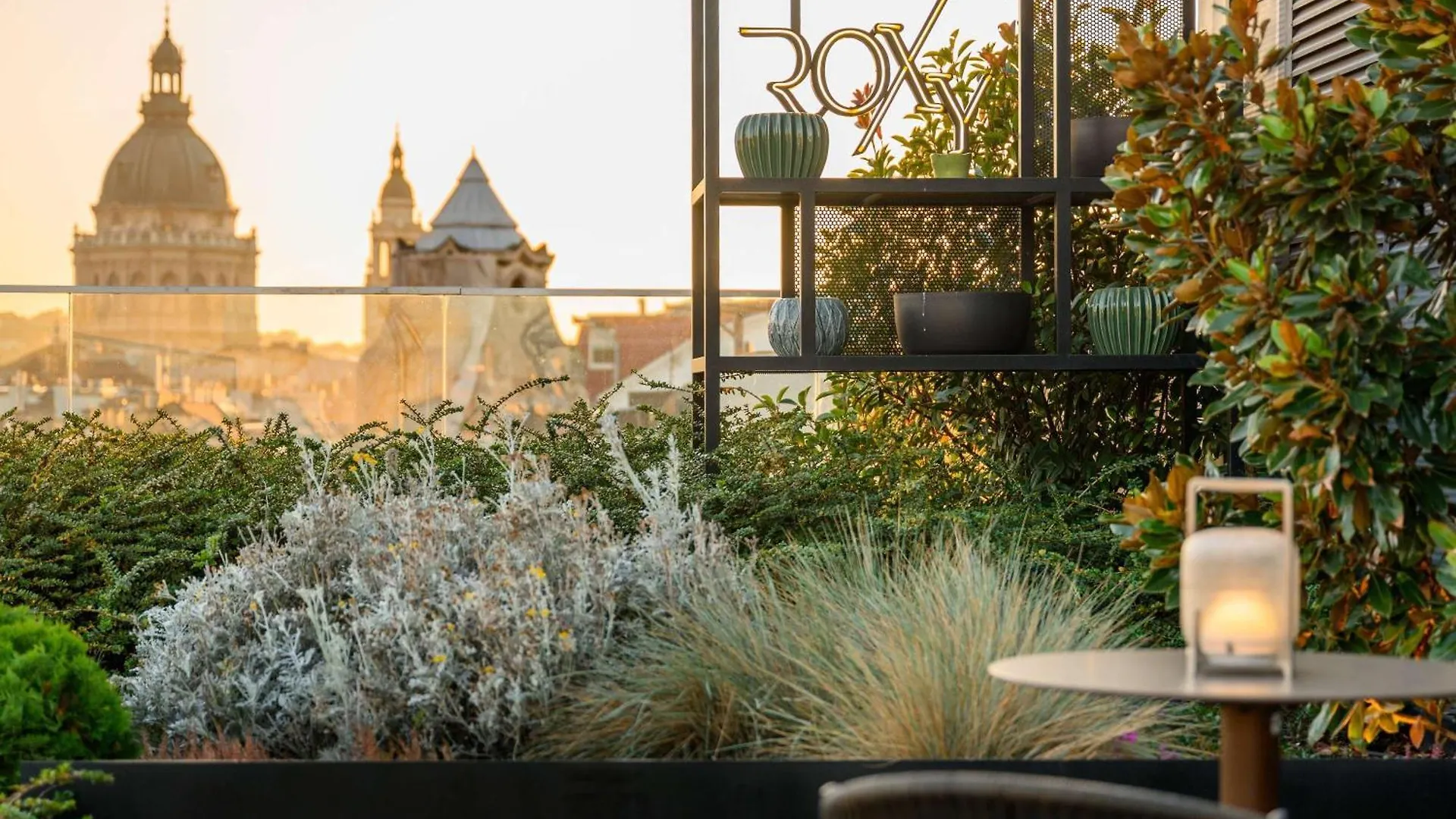 Pullman Budapest 5*,